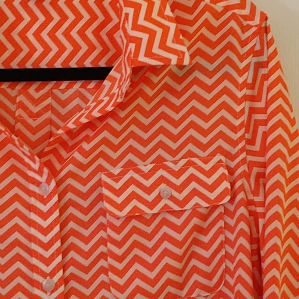 Bright Button-Up - Picture 2 of 5